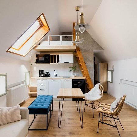 Skyway Apartment ทอรูน ภายนอก รูปภาพ