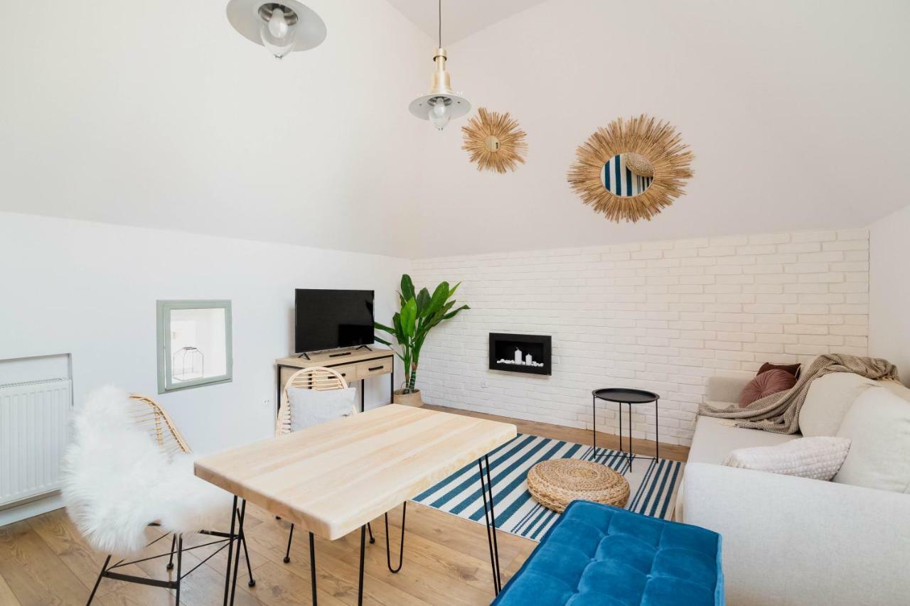 Skyway Apartment ทอรูน ภายนอก รูปภาพ